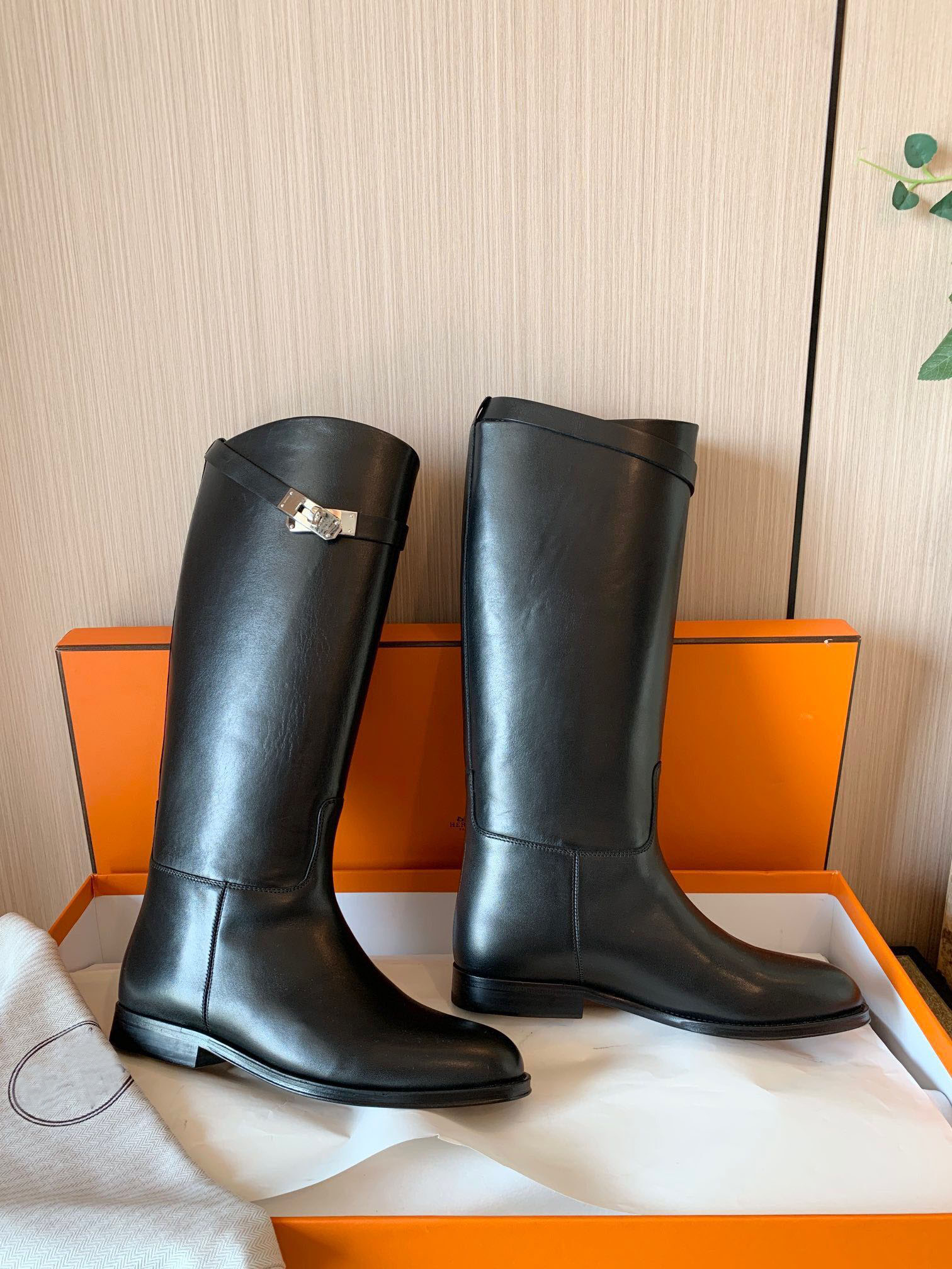 

Winter Famous Jumping Women Tall Boots Kelly Buckles Black Calf Leather Booties Long Knee Boot Famous Lady Knight Booty EU35-42