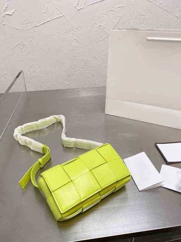

Shoulder Handbag Classic Messenger Internet Crossbody Celebrity With Same Paragraph Pillow Leather Fashion Designer Wallet 221207, Multi-color