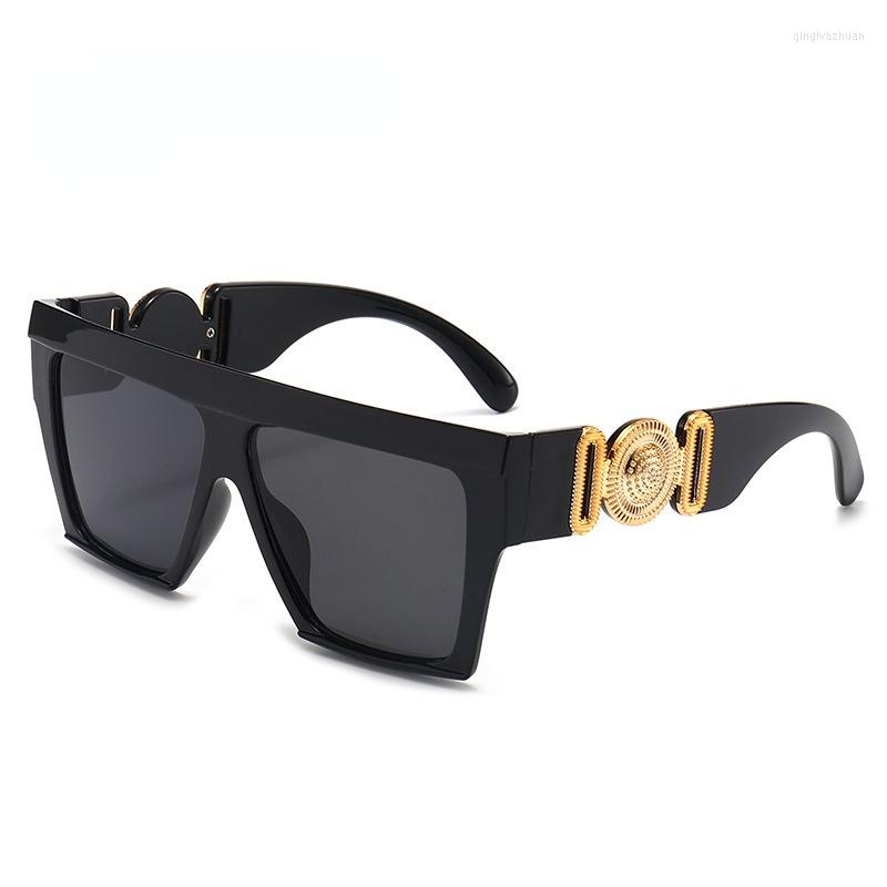

Sunglasses Unisex Fashion Ladies Square Women Goggle Shades Vintage Brand Designer Gradient Female Oversized Sun Glasses UV400