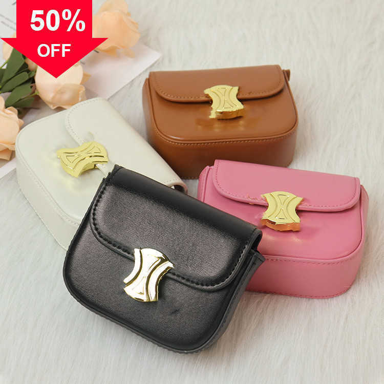 Designer Bag 2022 Spring New Small Square Bag Leather Arc De Triomphe Mini Mouth Red Envelope Fashion One Shoulder Messenger Factory Direct Sale