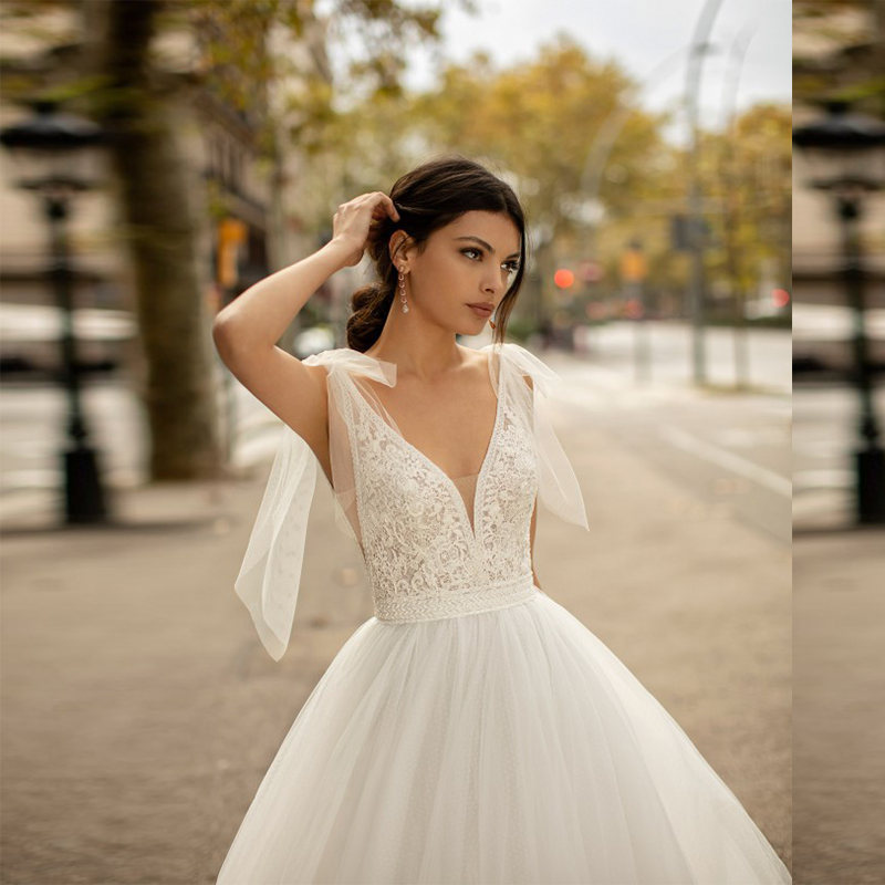 Mother of the Bride dresses Elegant Lace wedding dress sexy V-neck bohemian style tulle bare back with applique large size NEW IN