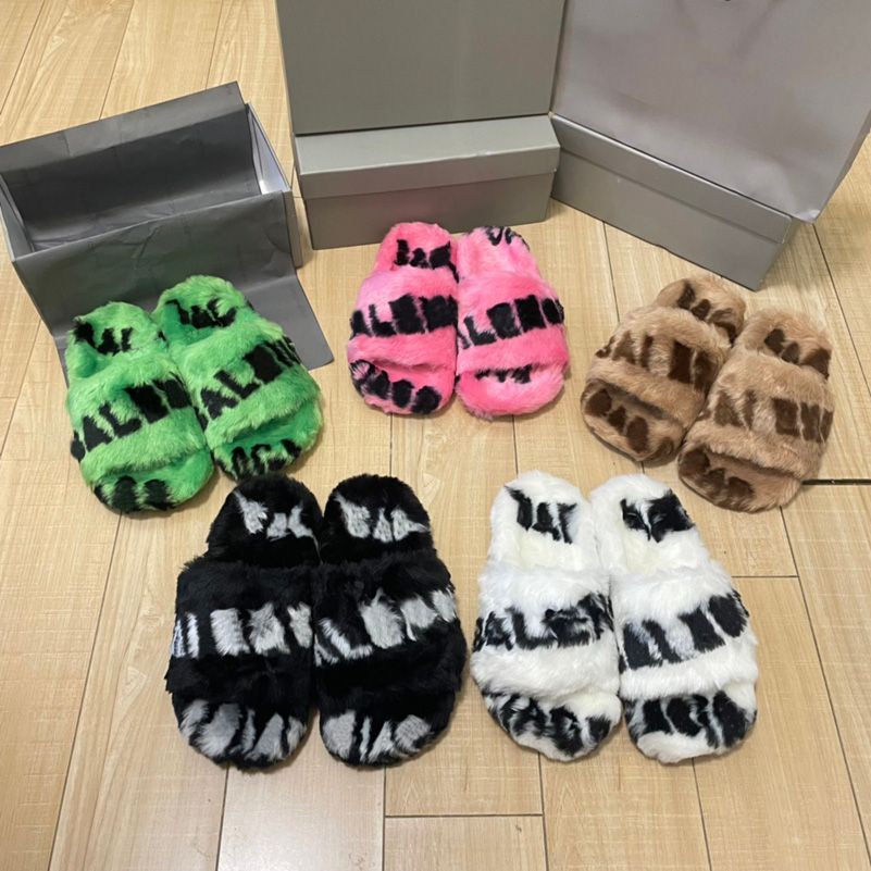 Pantoufles en peluche pour femmes Pantoufles en fourrure moelleuses Marque de luxe Chaussures de créateurs Tongs intérieures chaudes Mode