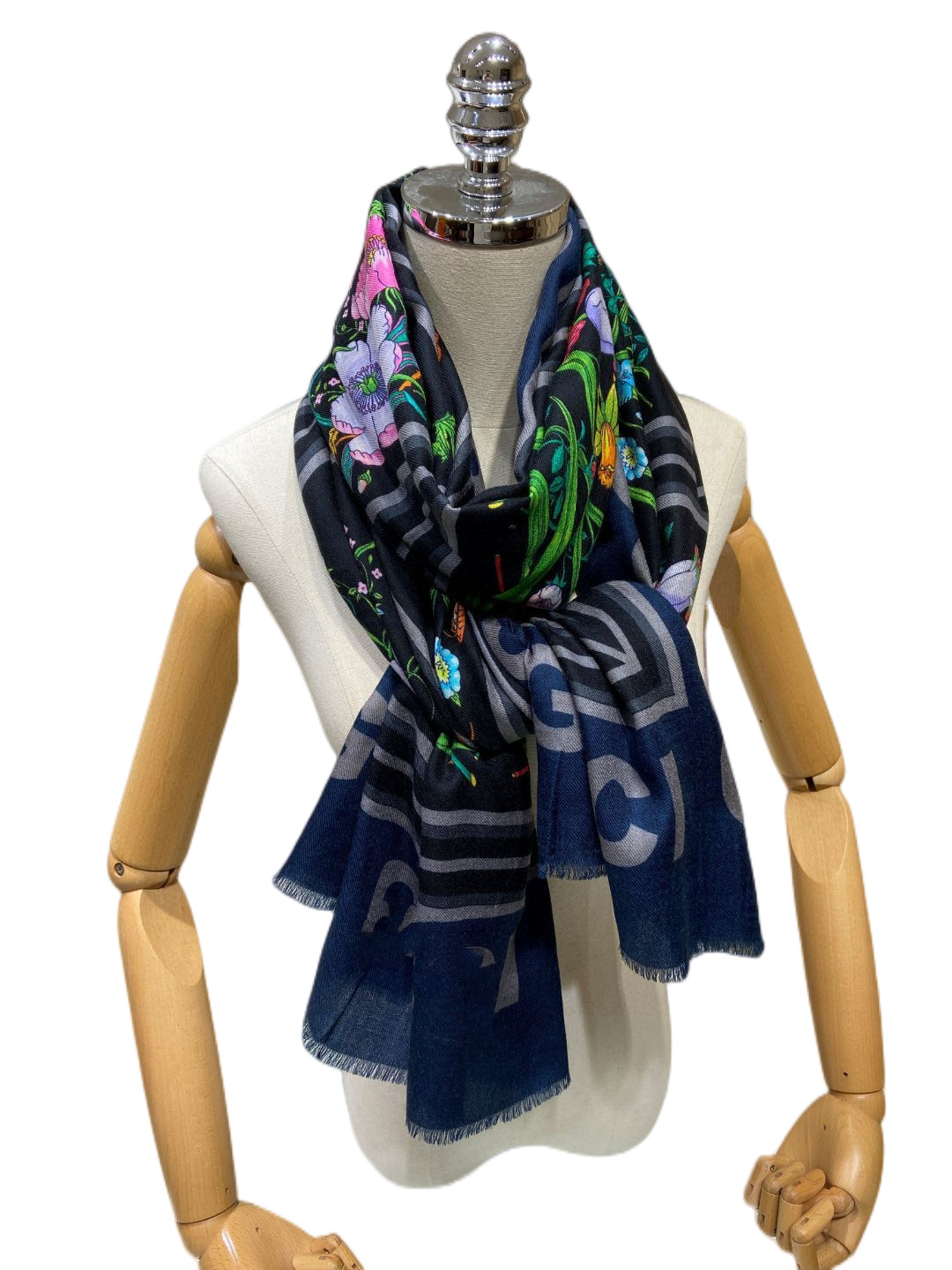 

Scarves European fashionable cashmere new style flower trim side long scarf