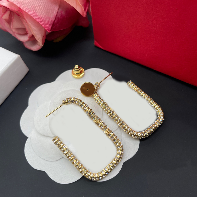 Boucles d'oreilles de pote de cerceau de cr←ateur pour femmes Brouilles d'oreille Luxurys Designers aiment les boucles d'oreilles en or lettres c