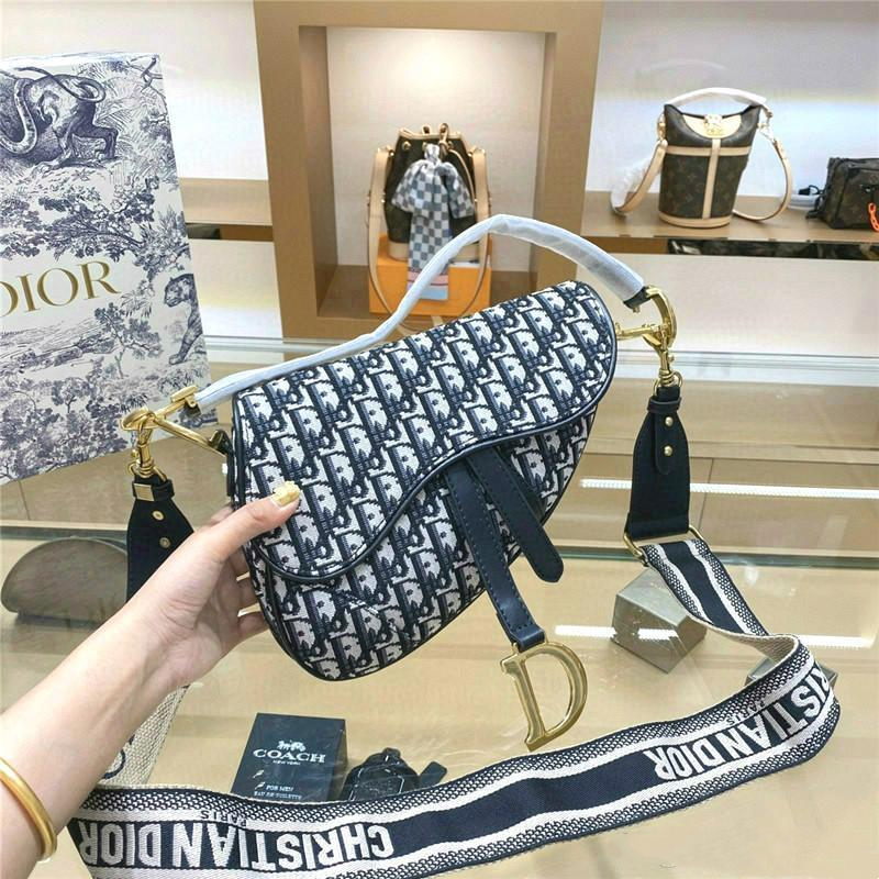 

30 Colors Dior Saddle Bag Designer Handbag Women Shoulder Crossbody Bags Magnetic Metal Pendant Purses Wallet, 31