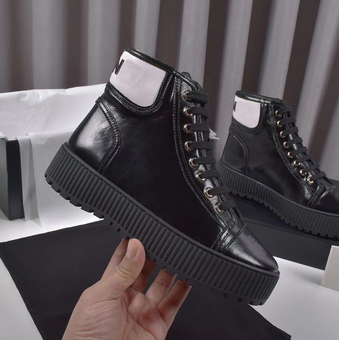 Womens boots Casual Shoes High Sneakers Women Shoes Ladies Flat Sneaker Trainers New Classic High-End Atmospheric