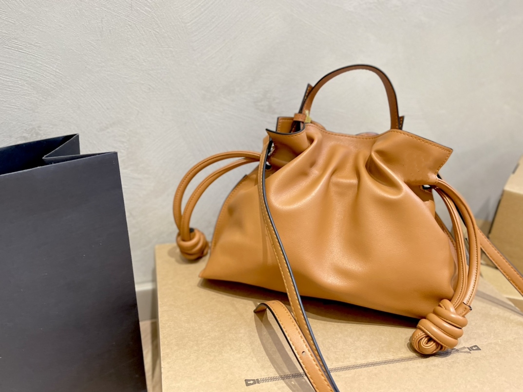 

Women Luxury Cowhide pull rope fold bucket flamenco shoulder bag underarm bag, Box