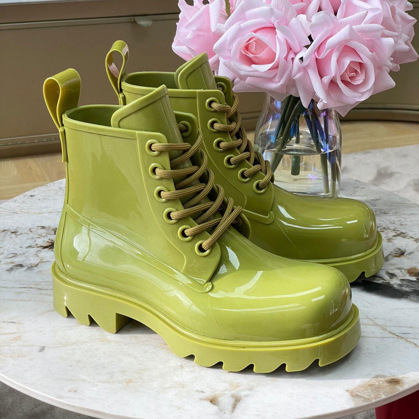 Lace Up Stride Ankle Boots for Womens Mens Top quality Wear Resistant Rainboots Luxury Designer low heel Thick Soled shoes Winter Women Motorcycle B