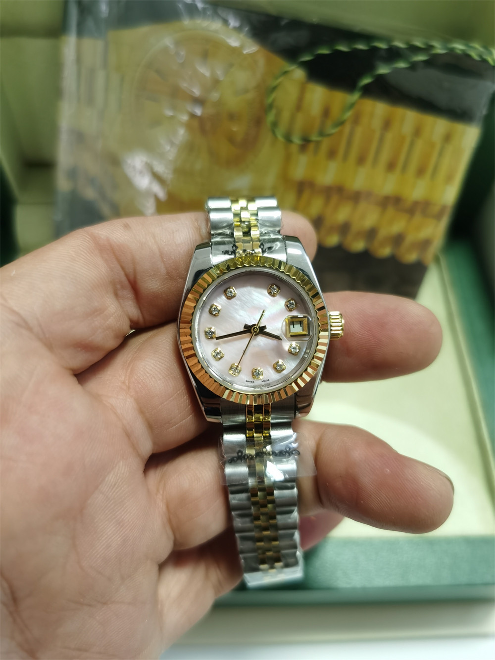 

with original box Women Luxury Watch Lady Size 26mm Date Girl Sapphire Glass Wristwatches 2813 Movement Automatic Mechanical Movement Womens watches Montre De Luxe, Style 5 original box + watch