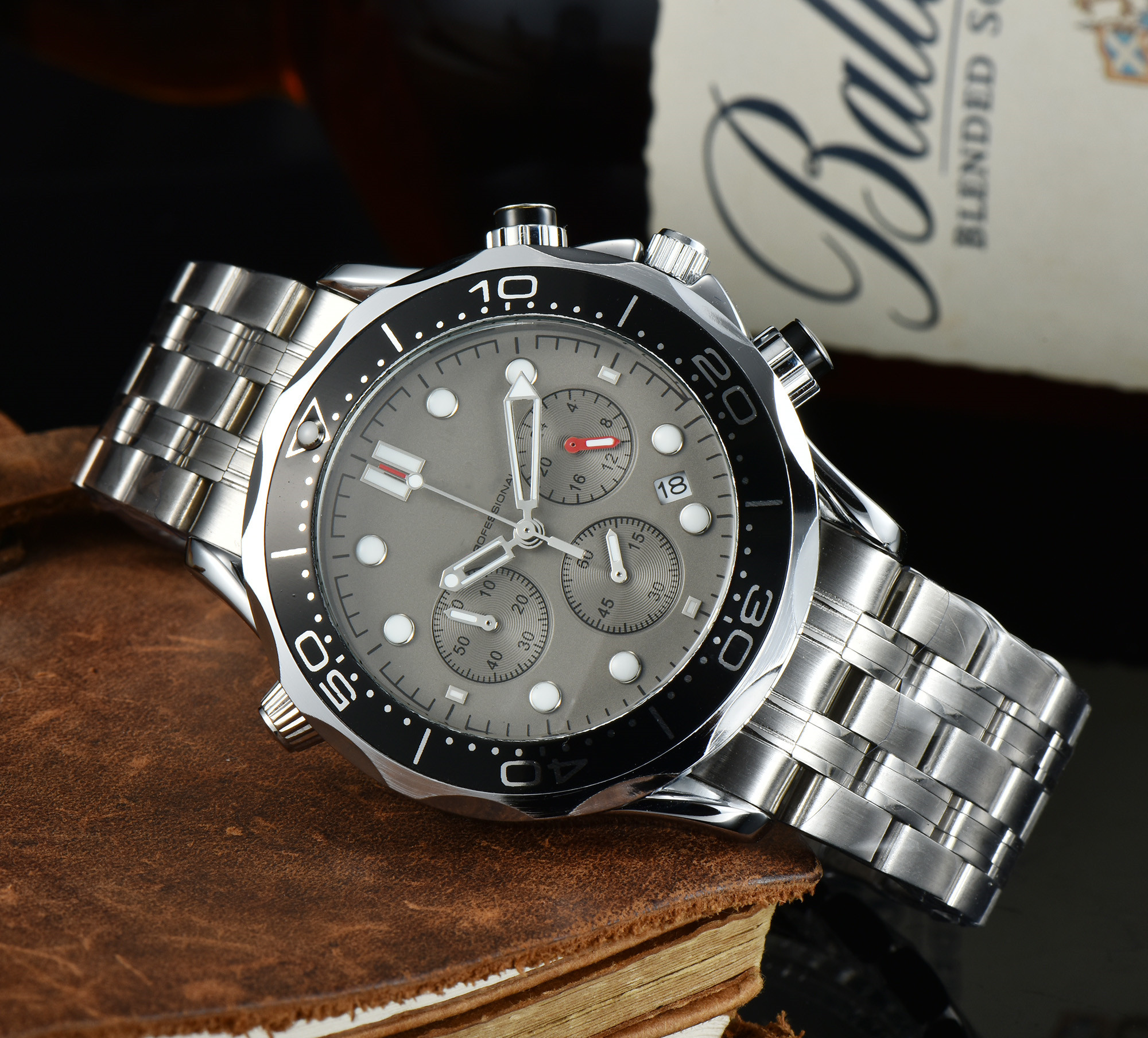 

2022 Men's six needle steel band quartz full function luxury formal wear with calendar second running function, Brown
