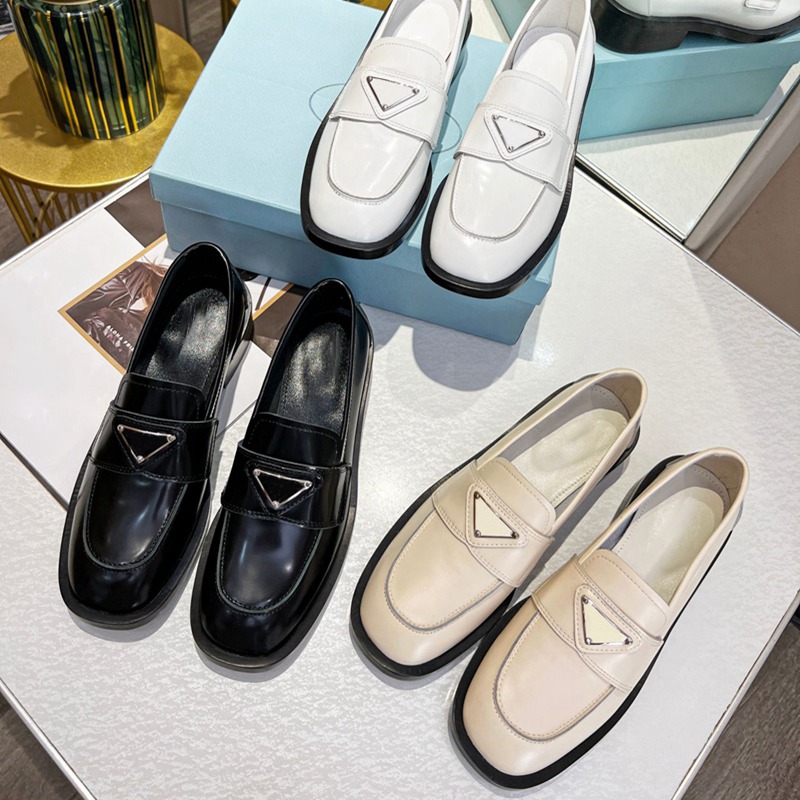 

Black Brushed Leather Loafers Shoes Classic Preppy Penny Loafer For Women Flat Rubber Monobloc Sole Moccasins Leather Band on Upper Lady Wedding Casual