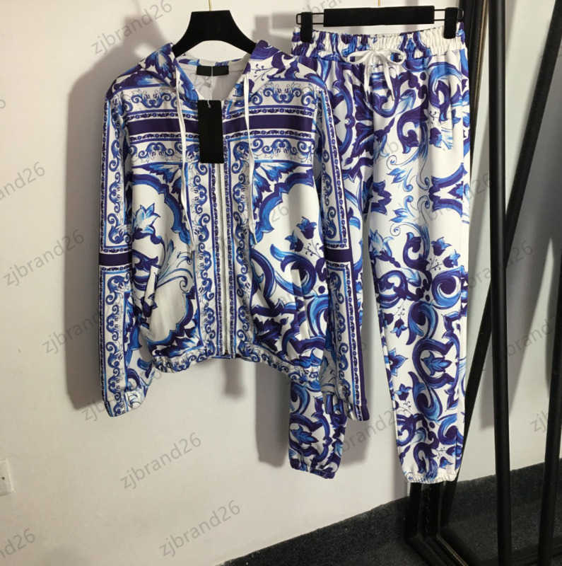 

Womens Hoodie Pants Two Piece Set Blue And White Porcelain Printed Long Sleeve Zipper Hooded Sweatshirt Elastic Waist Tied Feet Trousers Women Clothing