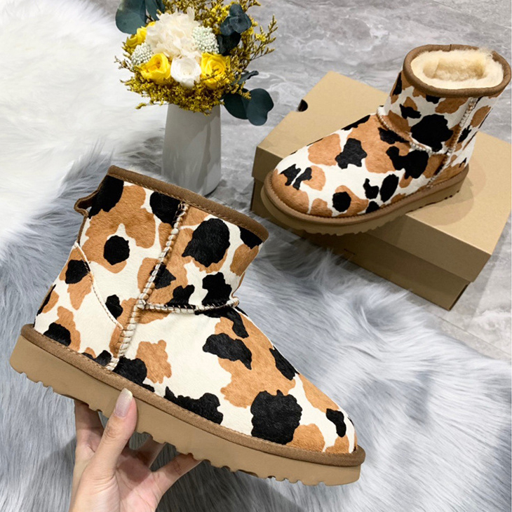 

Snow Boots australia Women's Classic Mini Platform Boot Winter Girl Classic Ankle Short Bow Black Grey Maroon plush Outdoor GAI size 35-40, Contact us for more products pictures