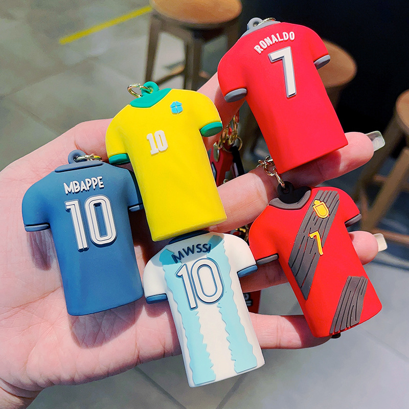 

World Cup Party Favor Football Shirt Keychain Men's Creative Car Keychain Pendant Personality Fashion Bag Hanger