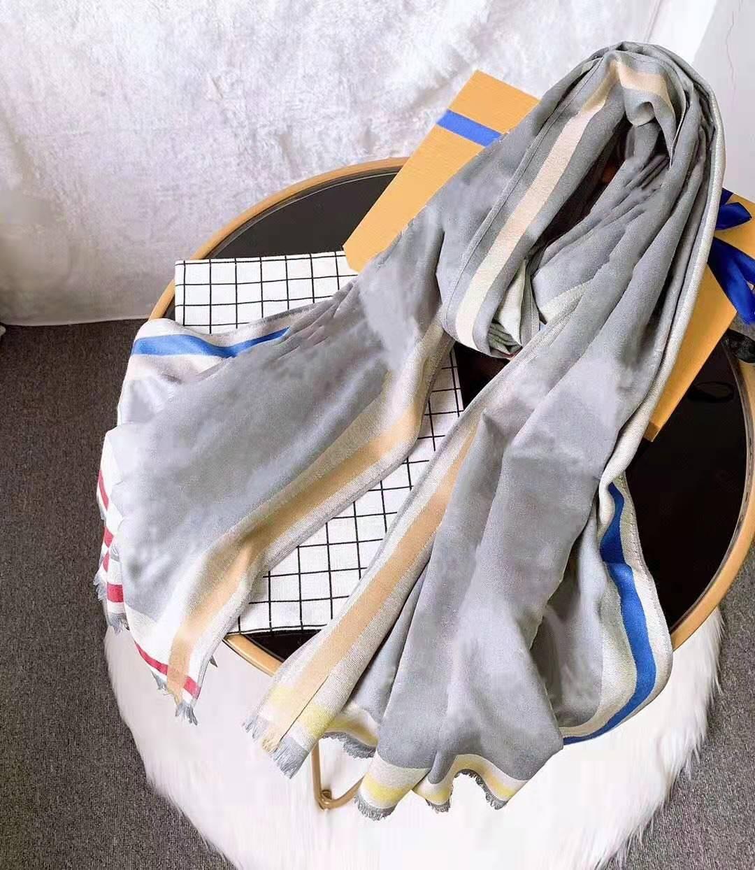 Écharpes d'automne hiver multicolore épaissis de lettre des femmes écharpe de designer châle chaud pour les écharpes pour hommes et femmes sans b