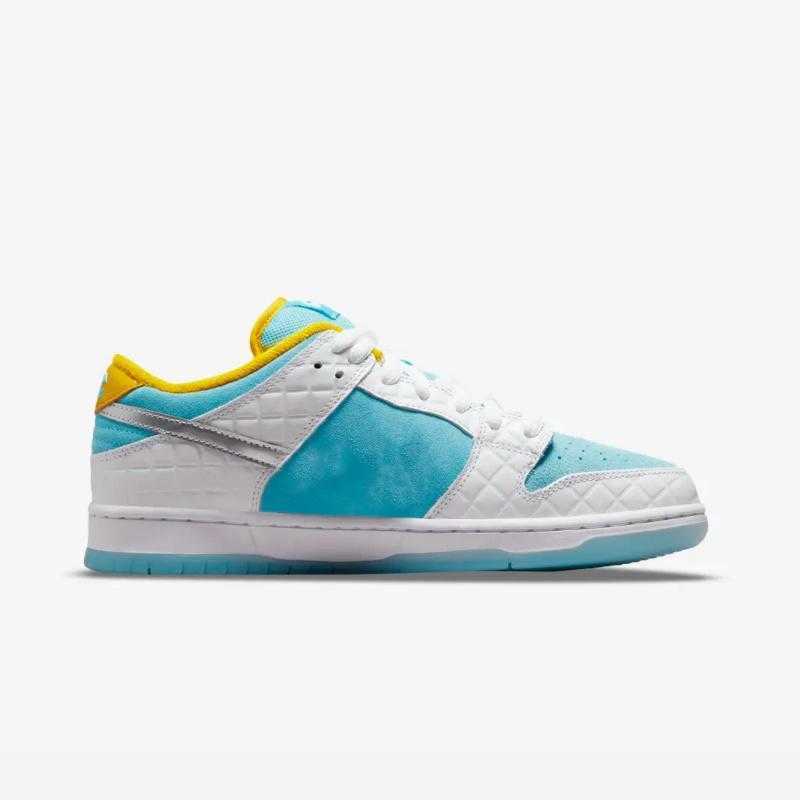 

Shoes Dunks Lows Pro Flat High Sports Sneakers Color Lagoon Pulse-Metallic Silver-Speed Yellow 36-47, All with original box and accessories