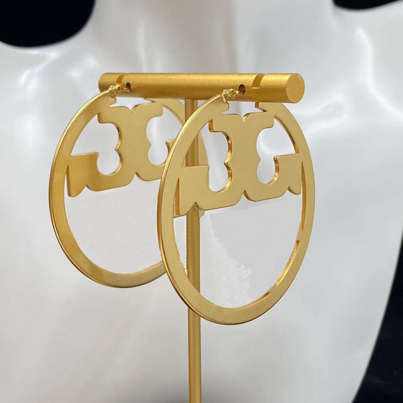 

New Women Hoop Earrings Designer Jewelry Womens Earring Street Fashion Gold Round Ear Studs Accessories For Ladies D2210203F
