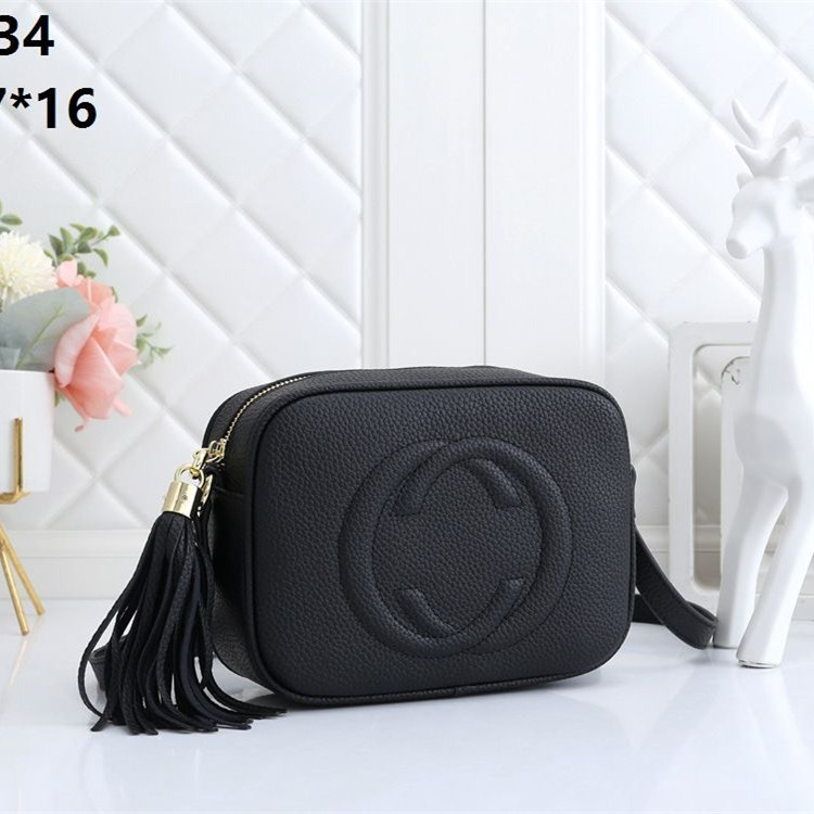 

Hot luxurys designers Tassel Handbags bag Women Leather Soho Disco Shoulder Bag Fringed Messenger Purse ggity Designer Crossbody Bags Wallet Evening Bags, With g logos