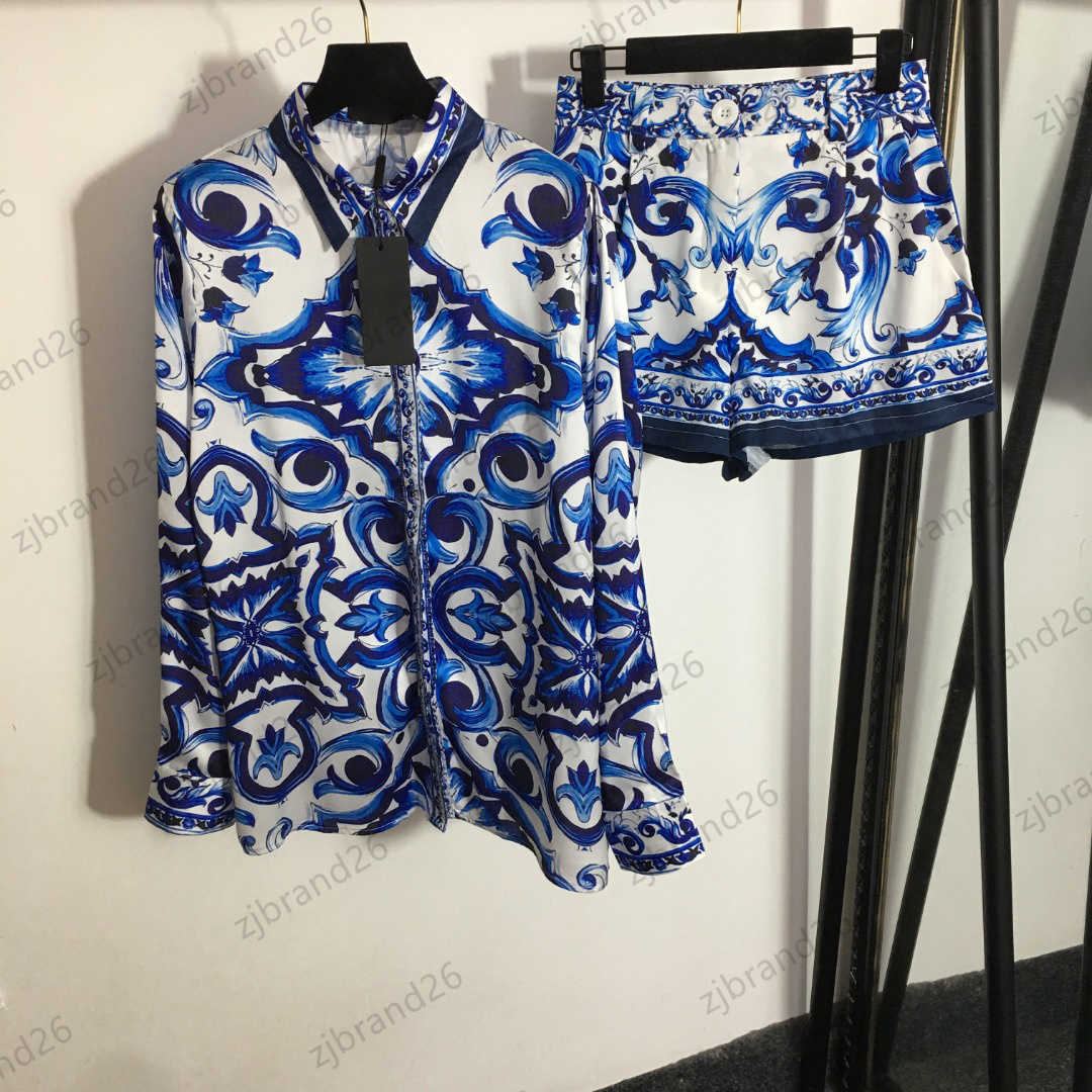 

Womens Two Piece Pants Ethnic Style Suit Long-sleeved Blue And White Porcelain Printed Blouses Same Color Scheme Casual Shorts Women Apparel
