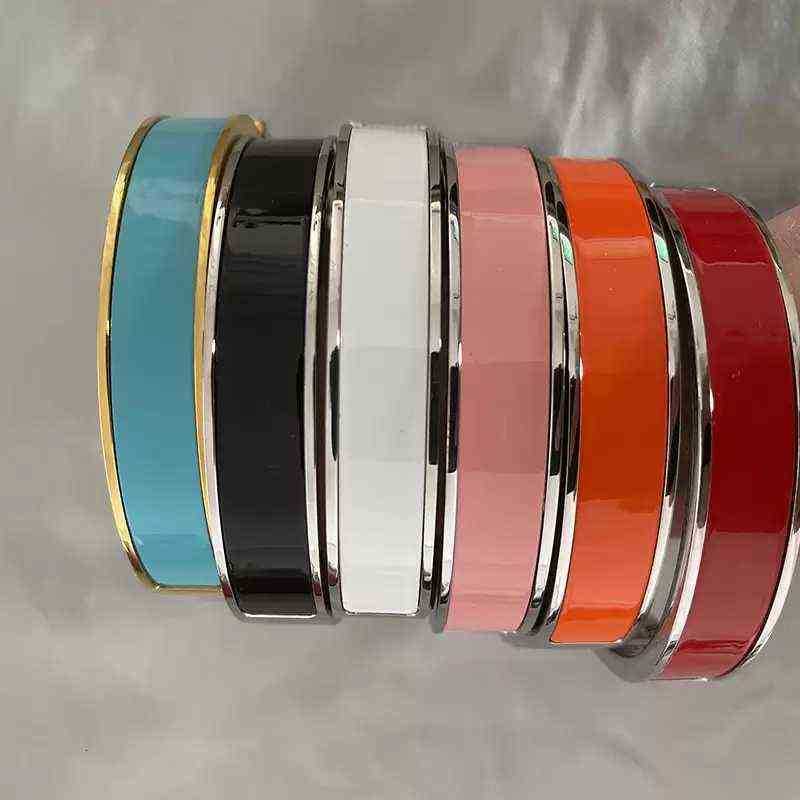 

Bangle women's letter Gift Plating 18K Gold Men's Color Enamel designerJewelry Trend Letter Buckle bracelet for love Titanium Steel