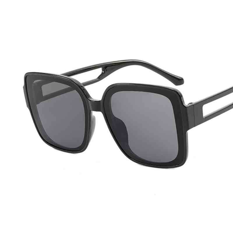 

2021 New classic square Vintage sunglass Men Women Outdoor Sports Retro sunglass Hollow Out Fashion Gradient glass UvGUNE