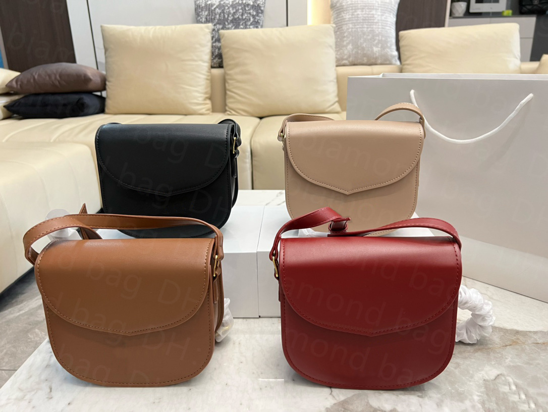 

2022 winter Designer Saddle bags TEEN BESACE TRIOMPHE glossy cow leather Shoulder bag messenger tote Luxury flap crossbody Bags 19x16x6cm, No bags