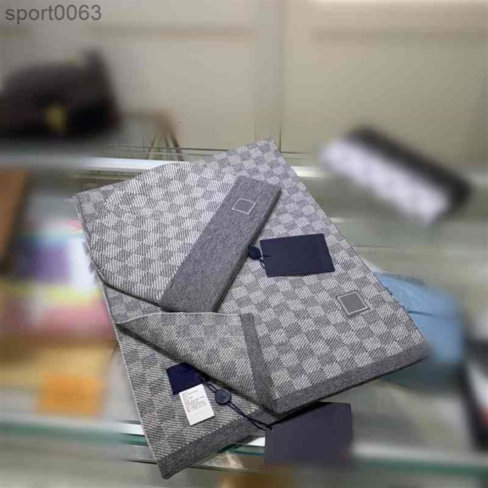 

20ss HIGH Quality Classic lattice Winter hats designers bone cap Men women Couple scarf hat two-piece suit Scarf Caps Scarves Sets300i