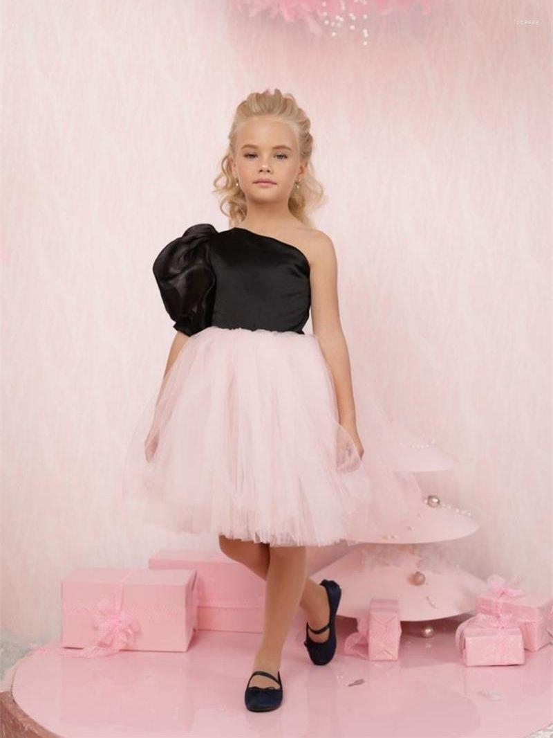 

Girl Dresses Black Half One Shoulder Flower Tulle Knee Length Custom Made Kids First Communication Dress