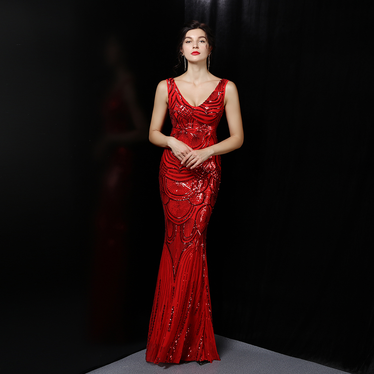 2023 mermaid Evening Dresses High Neck Appliques Beaded Red sequined Dress Saudi Arabic DuBai Celebrity Prom Gown