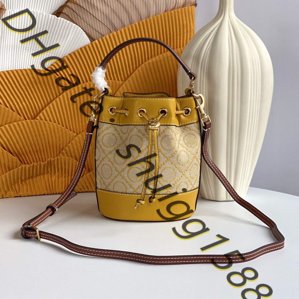 

Top Totes Women's Unique Design New Bucket shaped handbags shoulder bag Cross Body Purse Mirror quality chessboard pattern popular style, Yellow