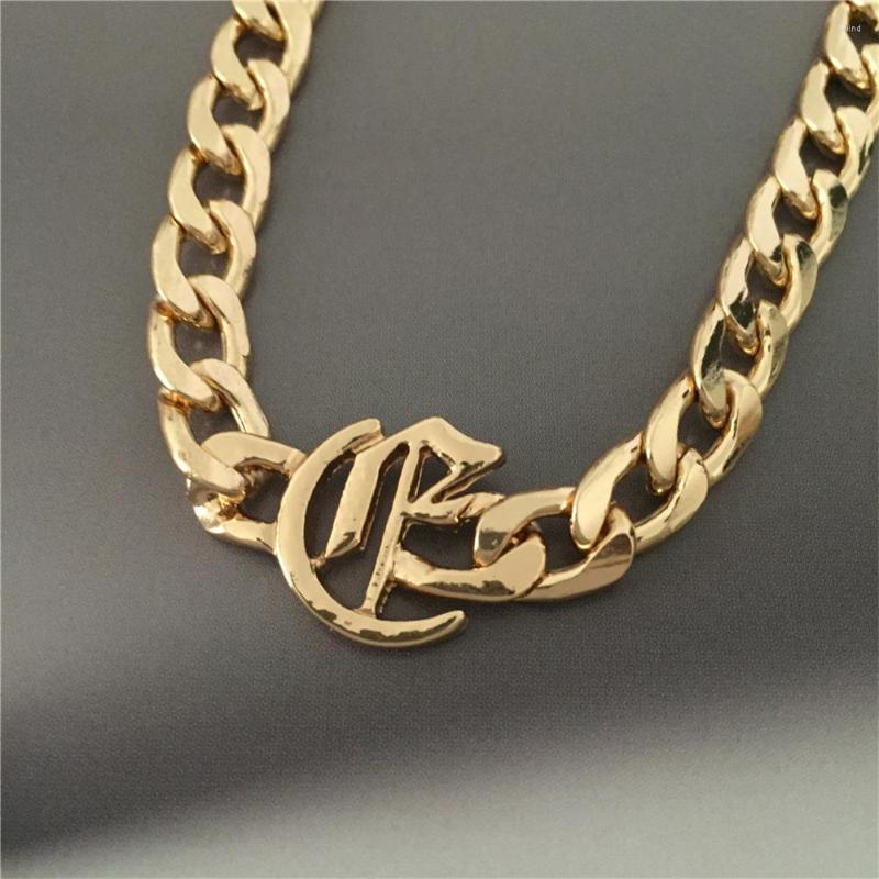 

Choker Gorgeous Gold Color Plating Old English Letter Decorated Chocker Necklace For Women Party Matching Layered Jewelry Accessory