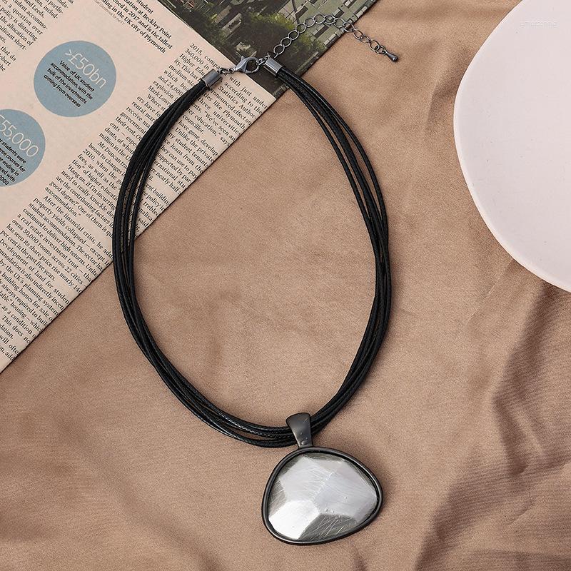 

Pendant Necklaces Vintage Geometric Pendants Goth Chokers Trend Collar Necklace Decorative Jewelry For Women Suspension Accessories