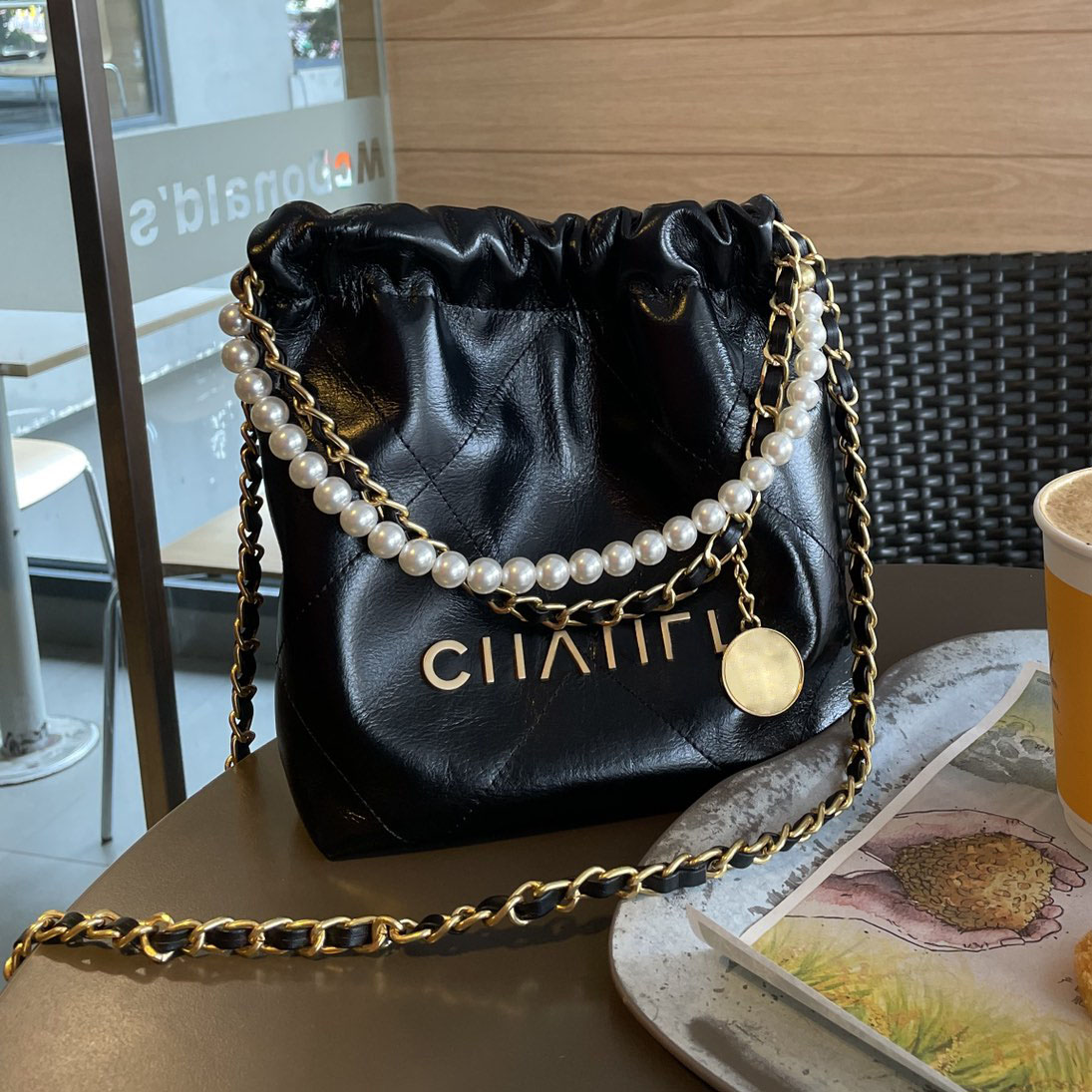 

18x7x22CM Top Calfskin Pearl Chain Totes Shopping Bags Classic Black 22 Handbags Quilted Gold Metal Hardware Shoulder Designer Large Capacity Womens Sacoche, Box