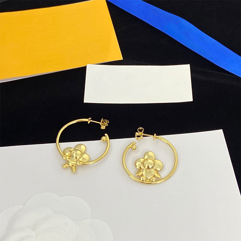 Boucles d'oreilles de bijoux de créateurs Europe Amérique Studes de mode Style Lady Femmes Gol