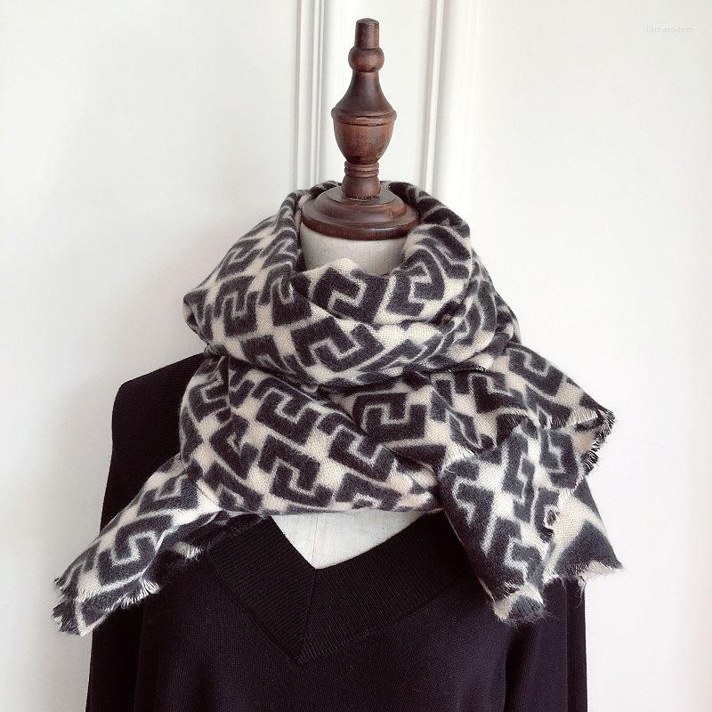 

Scarves 2022 Women Geometric Maze Fringe Cashmere Shawl Scarf Lady Winter High Quality Thick Wrap Pashmina Poncho Hijab Foulard 180 60Cm