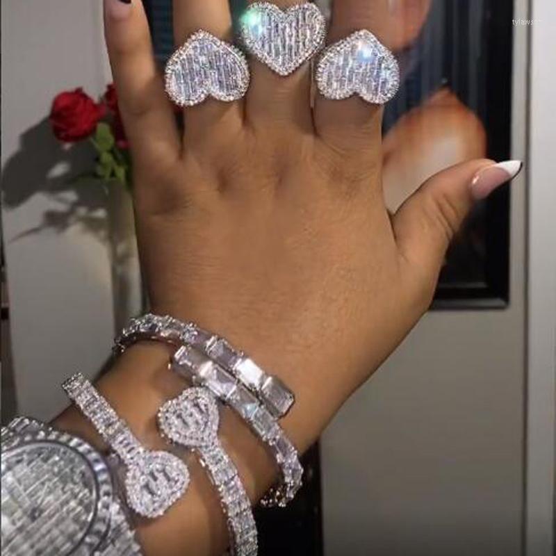 

Bangle 2022 Iced Out Baguette CZ Double Heart Shaped Adjustable Cuff Bling 5A Cubic Zirconia Luxury Lover Hiphop Jewelry