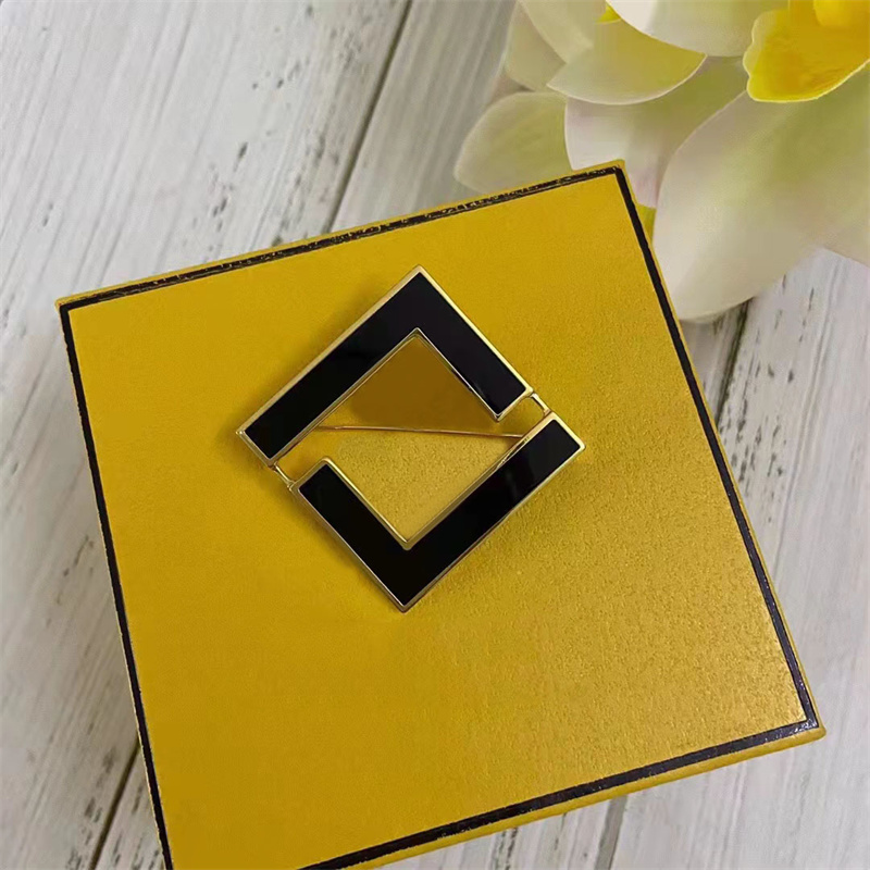 

Luxury Brand Bamboo Brooch Designer Gold Brooch Women Mens Fashion Letter Pin Suit Womens Dress Brooches Jewelry Accessories