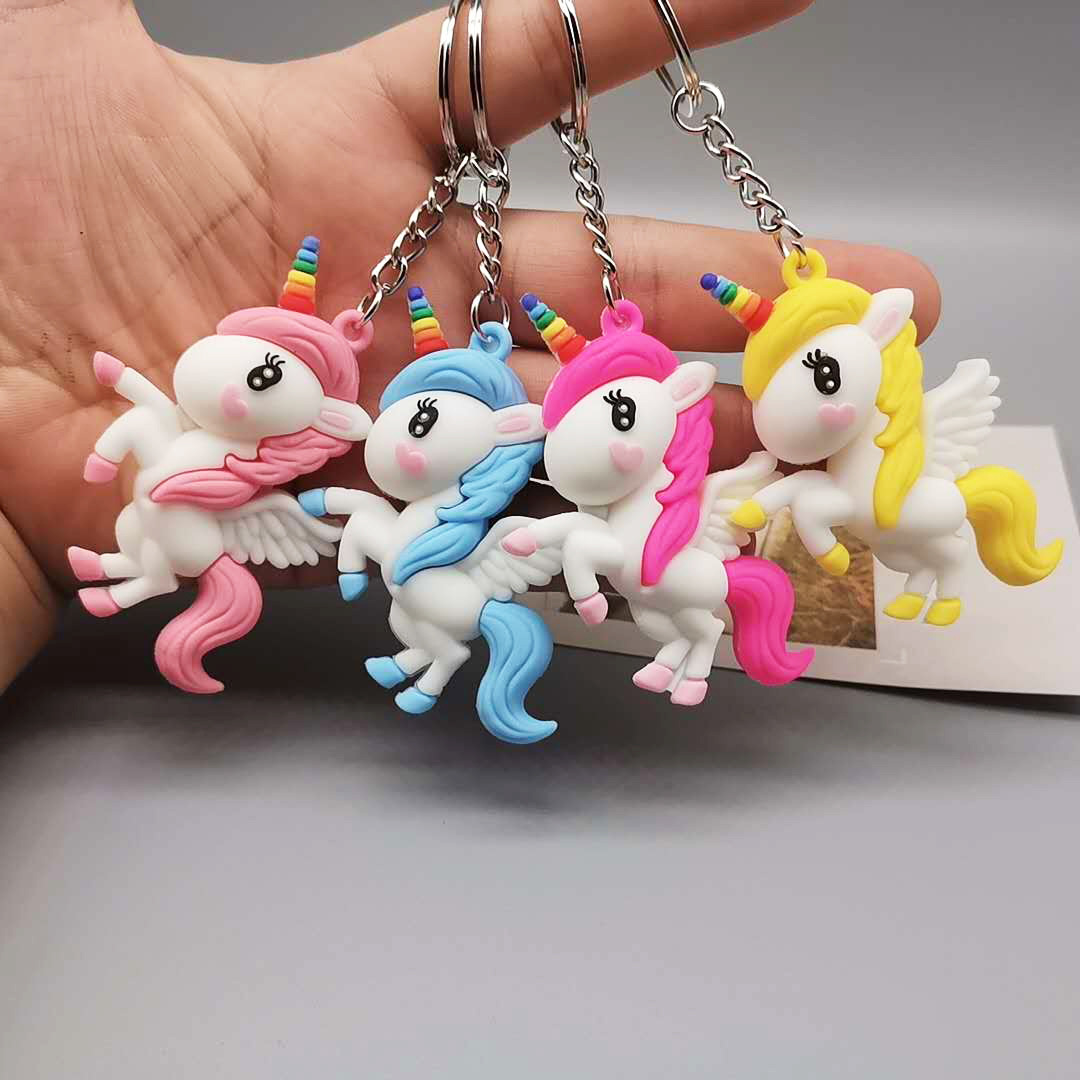 

3D Unicorn Keychains Rings Fashion Soft PVC Pony Rainbow Horse Pendant Keyrings Women Promotion Cute Animal Design Bag Charm Key Chains Trinket Jewelry Accessories