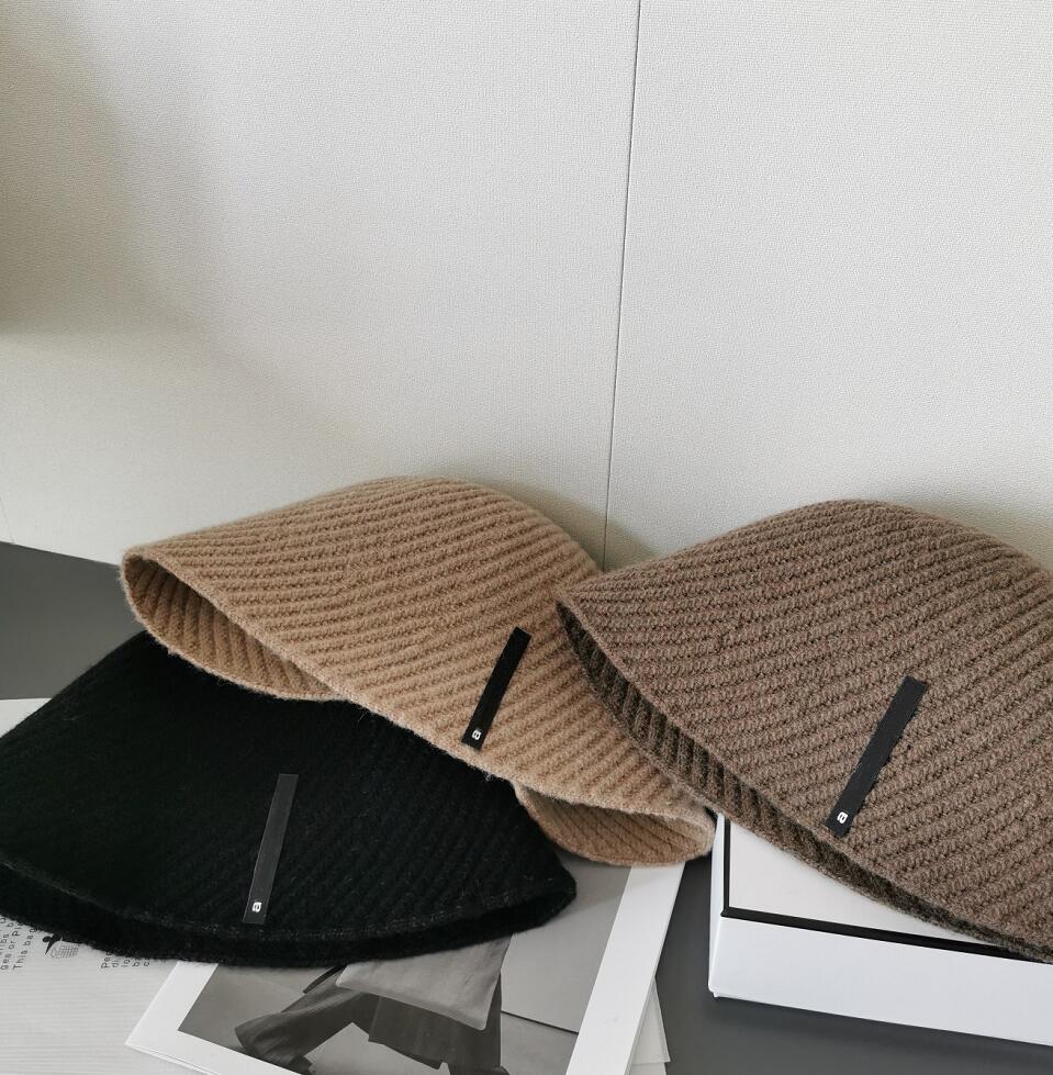 

Pure Color Wool Stingy Brim Hats Cloches Women Warm Winter Bucket Hats Leisure Travel New Women's Fisherman Hat Designer Skull Cap Tricolor Cloche, This link is not sold separately