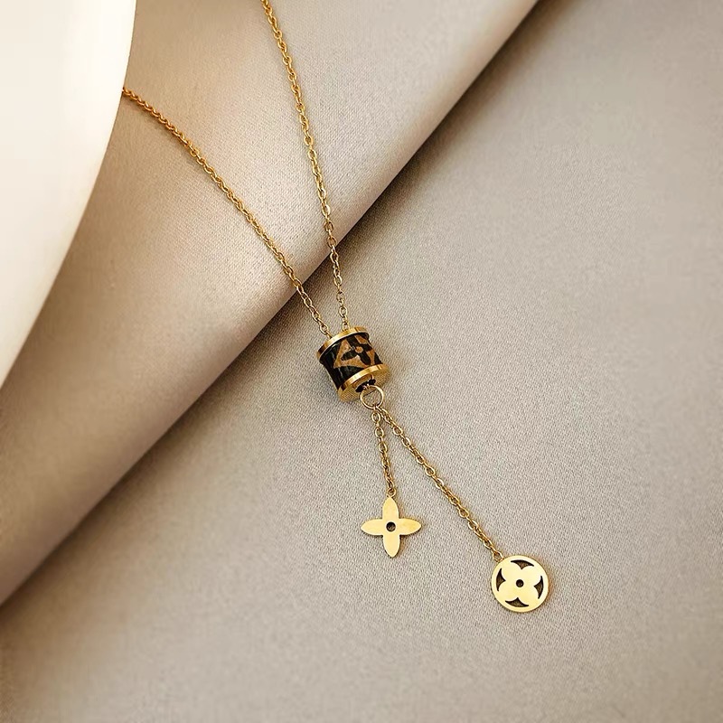 

Popular Clover Pendant Necklace Tassel Earring Jewelry for Women Gift