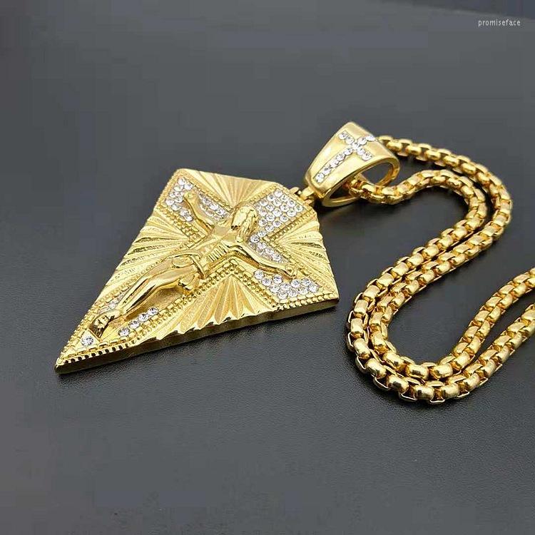 

Pendant Necklaces Titanium Steel Gold Cross Christian Jesus Men Chain Hiphop Rock Stylish Jewelry Creativity Gift Wholesale