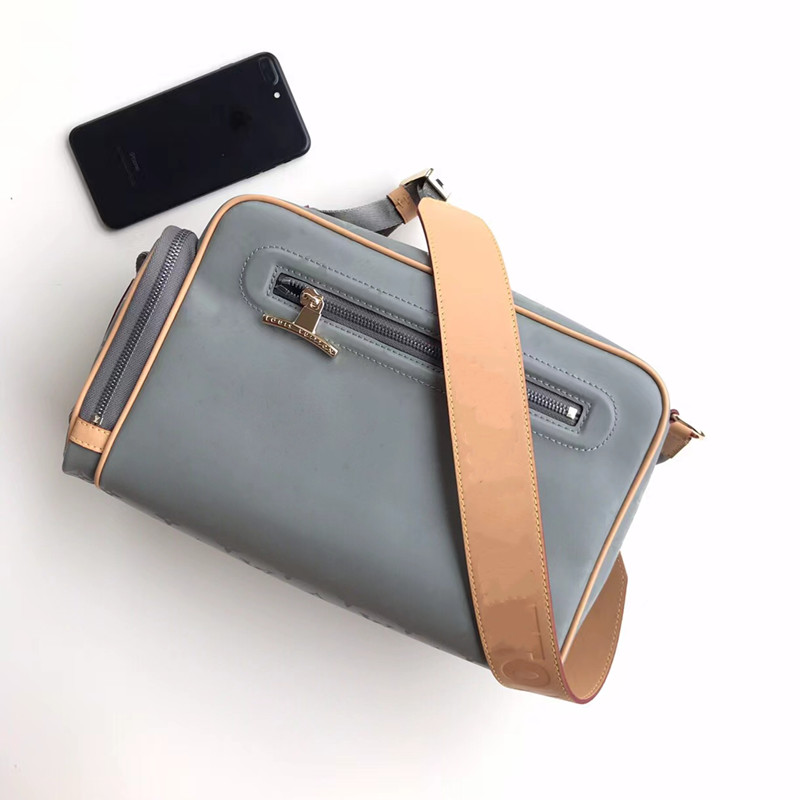 

Shoulder Bags Wholesale price Women & Men's briefcase Bags Designer Luxurys Style handbag Classic Hobo Fashion baga Purses wallets Laptop bag, Grey