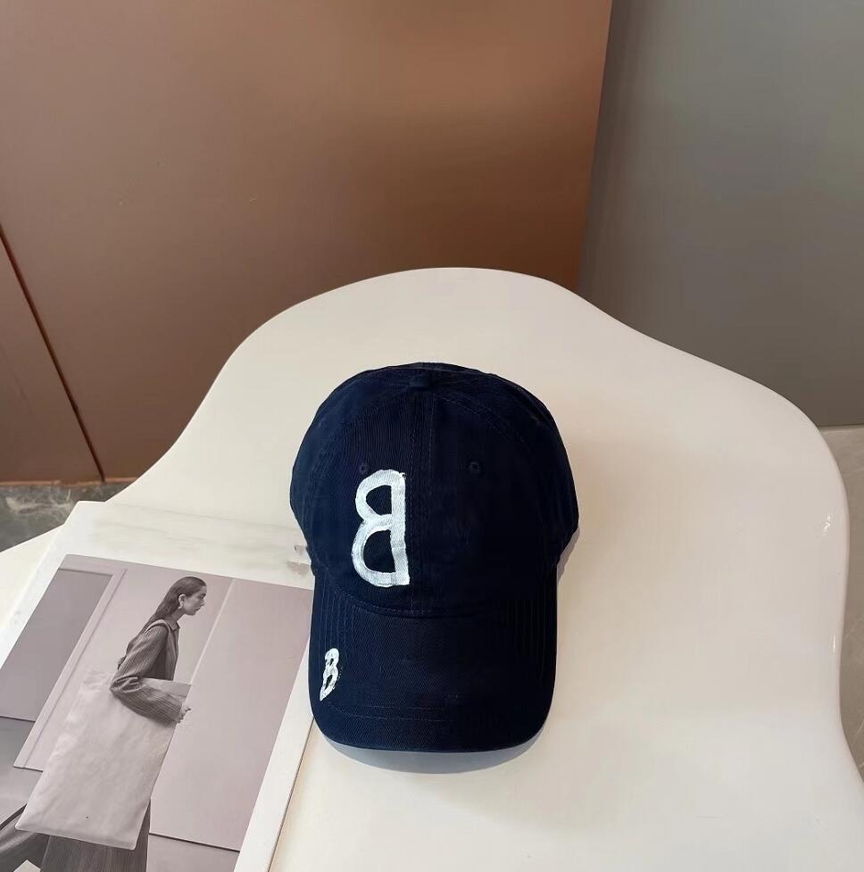 

Unisex Canvas Baseball Caps Womens Doodle Letter Leisure Sports Cap Fashion Adjustable Men Designer Hats Ball Hat Simple Peaked Cap Christmas Gift, This link is not sold separately