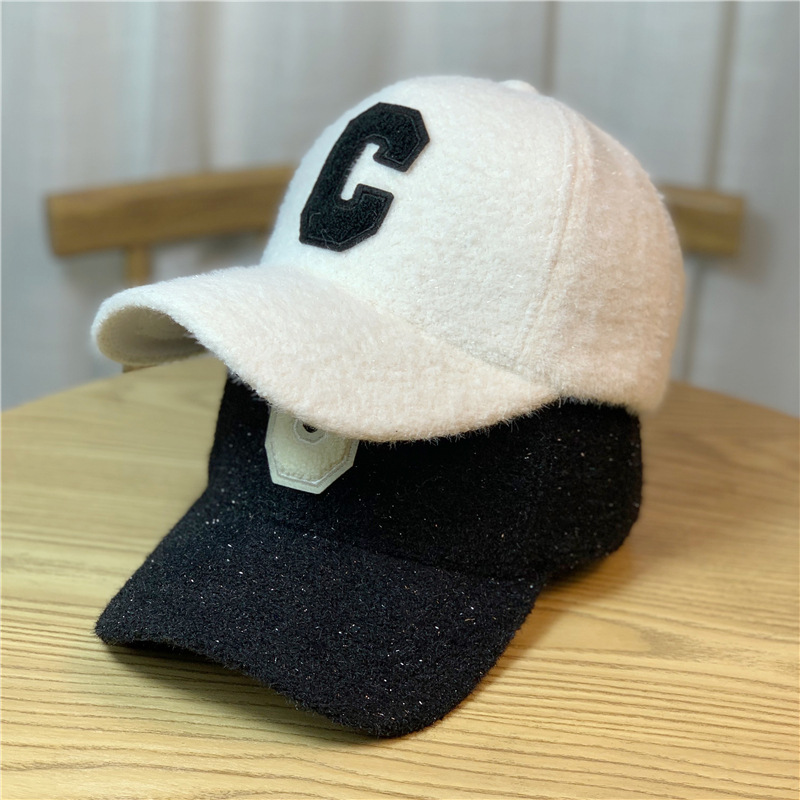 Chapeau de cheveux d'agneau Lady Automne Hiver Warm Cap Mens and Womens Baseball Caps de baseball