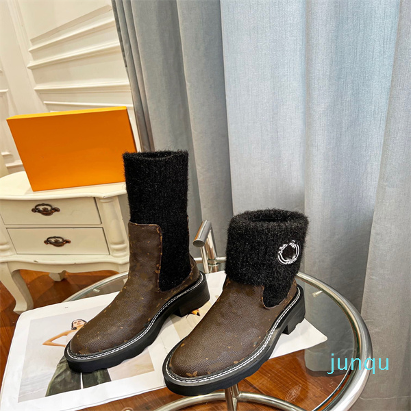 

Australia Australian Classic Warm Boots Womens Mini Half Snow Boot Winter Full fur Fluffy furry Satin Ankle, Black