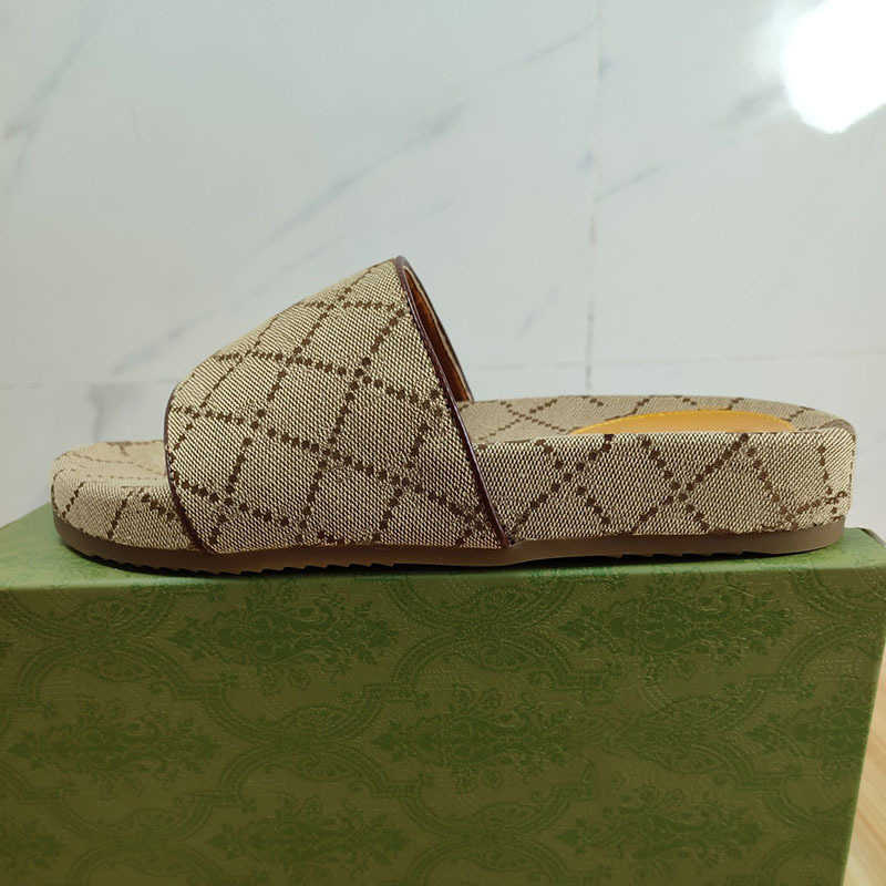 

Sandals Italy Men's Canvas Slide Sandal Designer Platform Sandals Luxury Fashion Brand Women Sandal Size 35-46 Model Hy15 Slides Use 296
