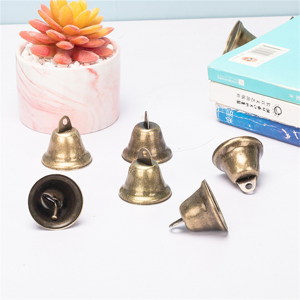

Factory Christmas Decorations Craft Bells Brass Crafts Vintage Hanging Wind Chimes Making Dog Training Doorbell Christmas Tree 1.65 x 1.5 Inch Bronze