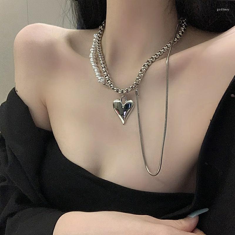 

Choker European And American Style Hip-hop Love Pearl Necklace Female Light Luxury Niche Ins Cold Wind Heart-shaped Clavicle Chain