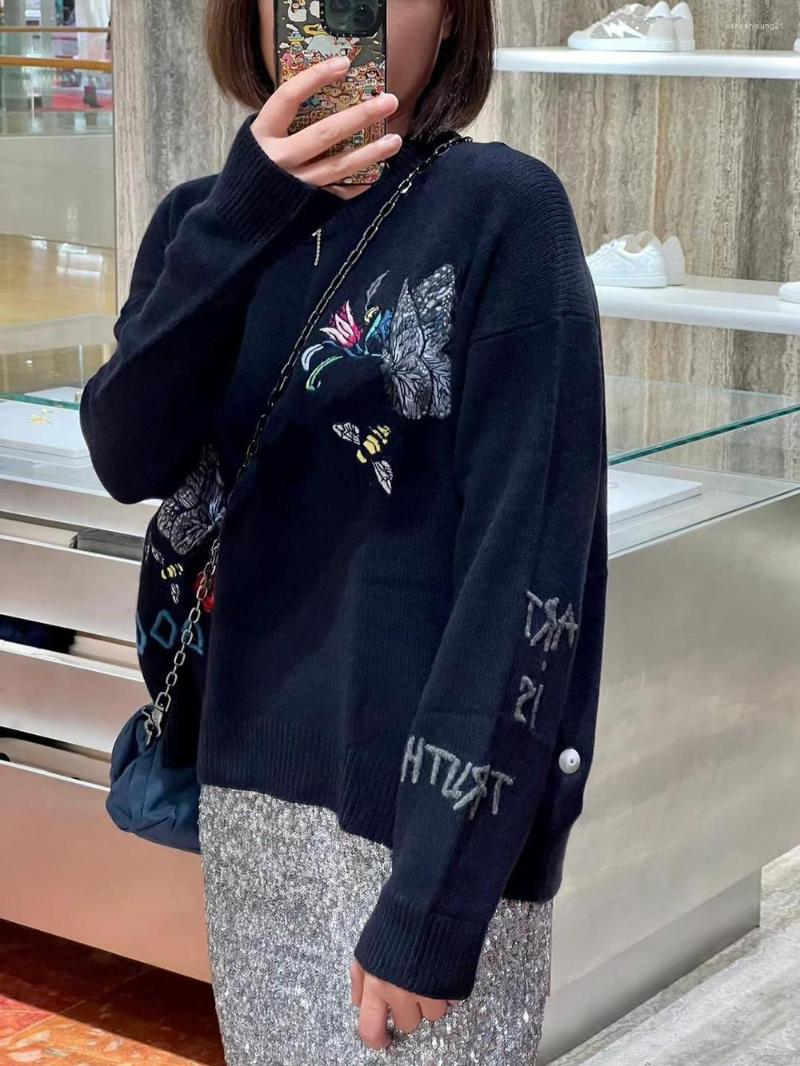 

Women' Sweaters ZESSAM Letter Butterfly Embroidery Jacquard Cashmere Woman Sweater Long Sleeve O-Neck Female Pullover Classic Retro Lady, Color 2