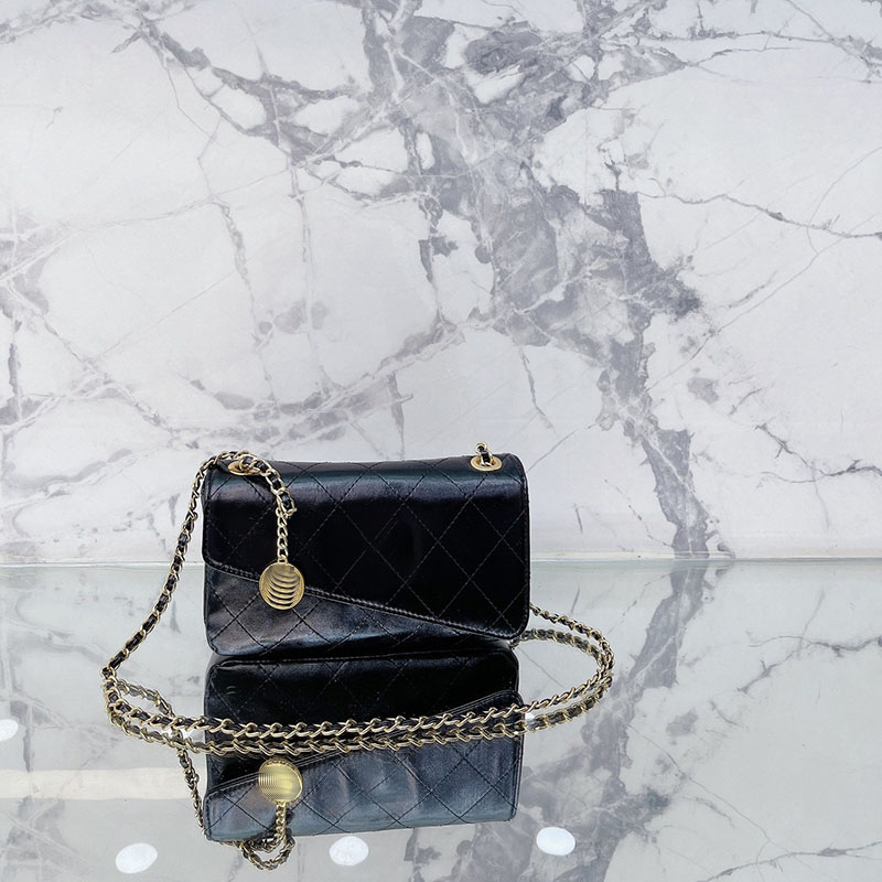 

Women Cross Flip Luxury Designer Crossbody Bag Classic Diamond Lattice Leather Quilted Versatile Dinner Handbags Clutch Fashion Shopping Makeup Bags Suitcases, Black